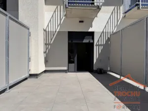 Pronájem bytu 1+kk, Hradec Králové, Pod Zámečkem, 28 m2