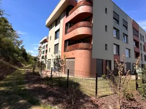 Pronájem bytu 2+kk, Praha - Radlice, U Komína, 52 m2