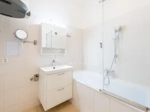Pronájem bytu 2+kk, Praha - Holešovice, Na Maninách, 48 m2