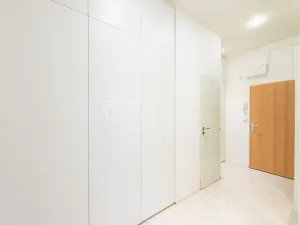 Pronájem bytu 2+kk, Praha - Holešovice, Na Maninách, 48 m2