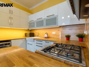 Pronájem bytu 2+kk, Hradec Králové, Škroupova, 56 m2
