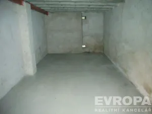 Pronájem garáže, Pardubice - Semtín, 19 m2