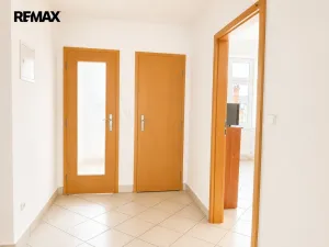 Pronájem kanceláře, Hradec Králové, S. K. Neumanna, 78 m2