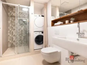 Prodej bytu 2+kk, Praha - Strašnice, Zvěřinova, 75 m2