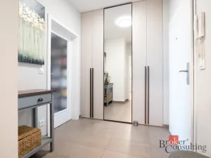 Prodej bytu 2+kk, Praha - Strašnice, Zvěřinova, 75 m2