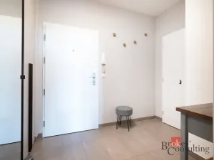 Prodej bytu 2+kk, Praha - Strašnice, Zvěřinova, 75 m2