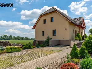 Prodej rodinného domu, Sezemice - Veská, 107 m2