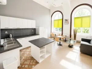 Pronájem ubytování, Praha, Seifertova, 150 m2