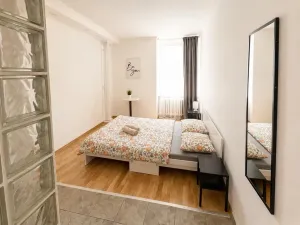 Pronájem ubytování, Praha, Seifertova, 342 m2