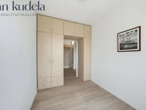 Pronájem bytu 2+kk, Brno, Bzenecká, 39 m2