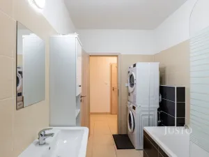 Pronájem bytu 2+kk, Praha - Modřany, Soukalova, 55 m2