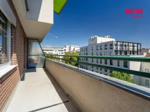 Prodej bytu 2+kk, Praha, Na břehu, 56 m2