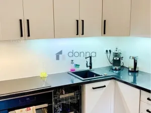 Pronájem bytu 2+kk, Praha, Karlovarská, 42 m2