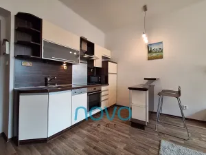 Pronájem bytu 2+kk, Praha - Strašnice, Černokostelecká, 47 m2