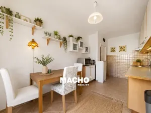 Prodej bytu 3+1, Praha - Modřany, Pirinská, 73 m2