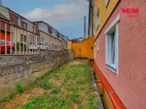 Prodej bytu 2+1, Karlovy Vary - Bohatice, Na Výšině, 45 m2