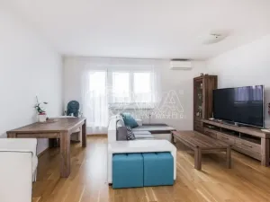 Pronájem bytu 3+kk, Praha - Čakovice, Blachutova, 88 m2