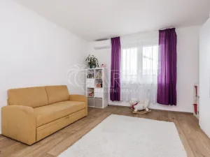 Pronájem bytu 3+kk, Praha - Čakovice, Blachutova, 88 m2