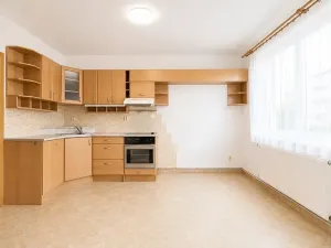 Pronájem bytu 1+kk, Praha - Horní Počernice, Dandova, 37 m2