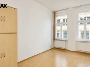 Pronájem bytu 3+1, Karlovy Vary, Lázeňská, 76 m2