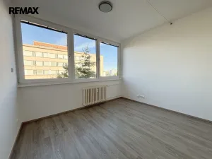 Pronájem bytu 1+1, Hradec Králové, Hradecká, 30 m2