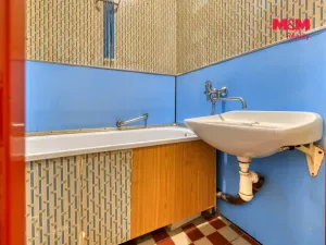 Prodej bytu 3+1, Nýrsko, Sídliště I, 56 m2