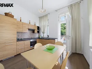Prodej ubytování, Karlovy Vary, Zámecký vrch, 350 m2