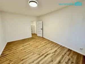 Pronájem bytu 2+1, Karlovy Vary, Lidická, 58 m2