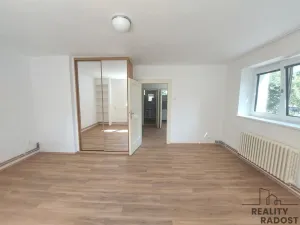 Pronájem bytu 2+kk, Praha, Zavadilova, 48 m2
