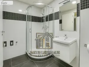 Pronájem bytu 1+kk, Praha - Hloubětín, U Tesly, 32 m2