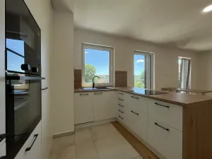 Prodej bytu 2+kk, Bystřice nad Pernštejnem, Masarykovo náměstí, 64 m2