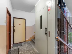 Pronájem bytu 1+1, Praha - Libeň, náměstí Na Balabence, 33 m2