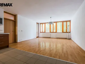 Pronájem bytu 2+kk, Praha - Liboc, U stanice, 69 m2