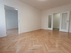 Pronájem bytu 2+1, Praha - Podolí, Podolská, 75 m2