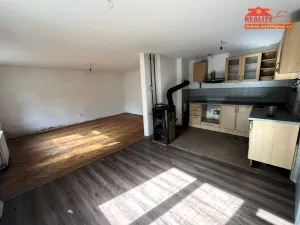 Prodej rodinného domu, Hronov - Velký Dřevíč, 260 m2