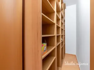 Pronájem bytu 2+kk, Praha - Kunratice, Muškova, 52 m2