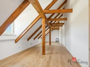 Prodej bytu 2+kk, Jince, Slavíkova, 112 m2