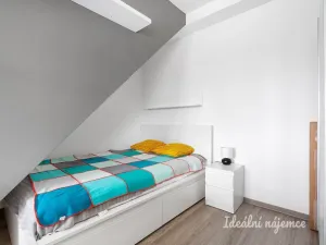 Pronájem bytu 1+kk, Praha - Libeň, Chlumčanského, 40 m2