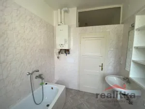 Pronájem bytu 3+kk, Opava - Předměstí, Bezručovo náměstí, 79 m2