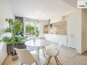 Prodej bytu 2+kk, Praha - Smíchov, Švédská, 56 m2