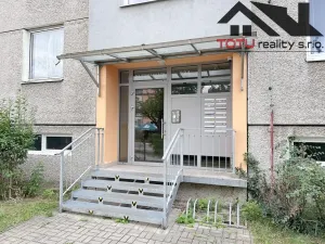 Pronájem bytu 3+1, Jaroměř, Na Studánkách, 72 m2