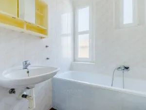 Prodej atypického bytu, Praha - Smíchov, U Šalamounky, 100 m2