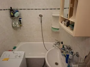 Pronájem bytu 1+1, Kladno, Vodárenská, 28 m2