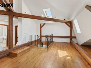 Pronájem bytu 2+kk, Praha - Nové Město, Masarykovo nábřeží, 100 m2