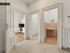 Pronájem bytu 2+kk, Praha - Nové Město, Masarykovo nábřeží, 100 m2