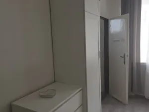 Pronájem bytu 1+kk, Praha - Karlín, Křižíkova, 30 m2