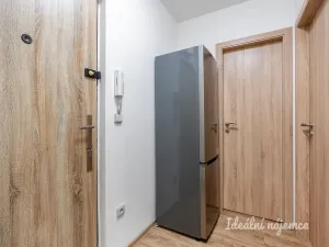 Pronájem bytu 2+kk, Praha - Střížkov, Jablonecká, 47 m2