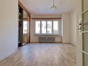 Pronájem bytu 1+1, Praha - Vinohrady, Hradecká, 37 m2
