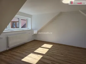 Pronájem bytu 3+kk, Straky, 74 m2