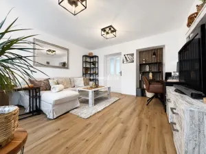 Prodej bytu 2+1, Benešov, Ladova, 65 m2